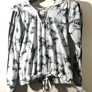 NO Boundaries Medium Hoodie (Tie Dye)